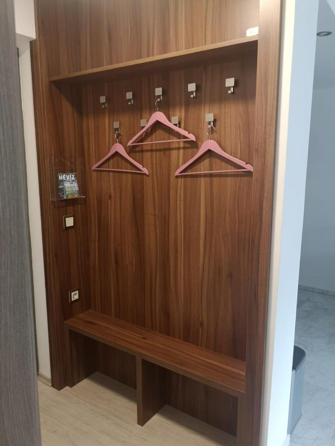Lilie Appartement In Heviz Mit Tiefgarage, New And Modern Ngoại thất bức ảnh