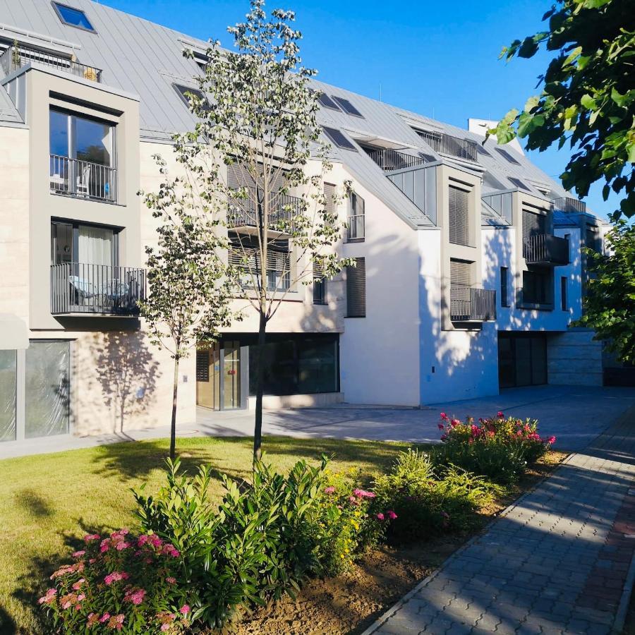 Lilie Appartement In Heviz Mit Tiefgarage, New And Modern Ngoại thất bức ảnh
